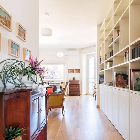 Elegante Bilocale San Calocero Apartment Милано Екстериор снимка