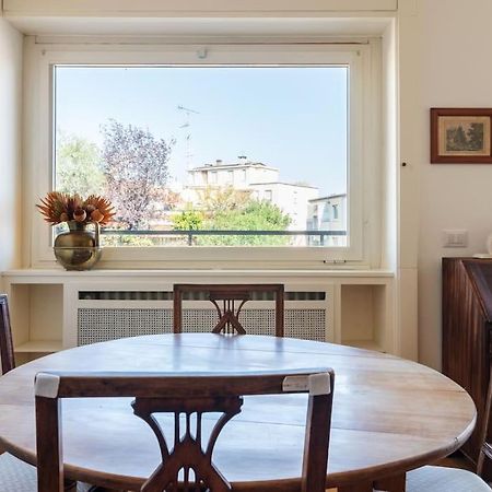 Elegante Bilocale San Calocero Apartment Милано Екстериор снимка