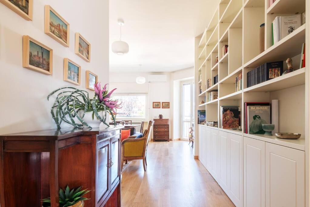 Elegante Bilocale San Calocero Apartment Милано Екстериор снимка