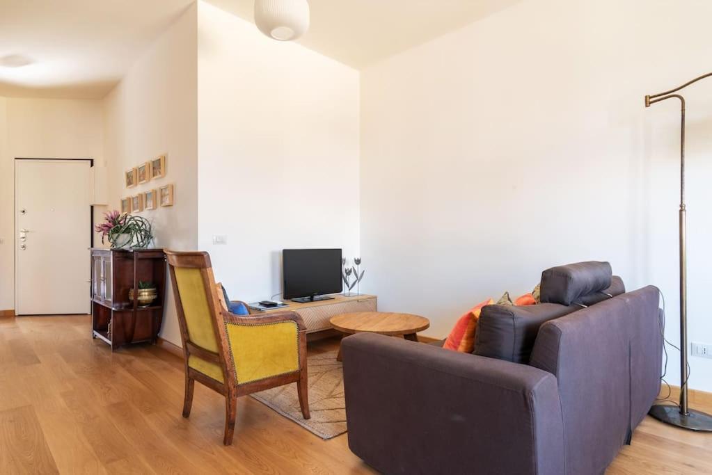 Elegante Bilocale San Calocero Apartment Милано Екстериор снимка