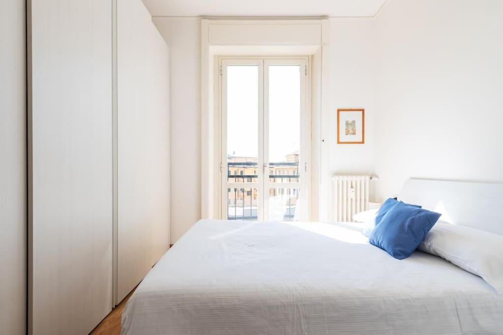 Elegante Bilocale San Calocero Apartment Милано Екстериор снимка