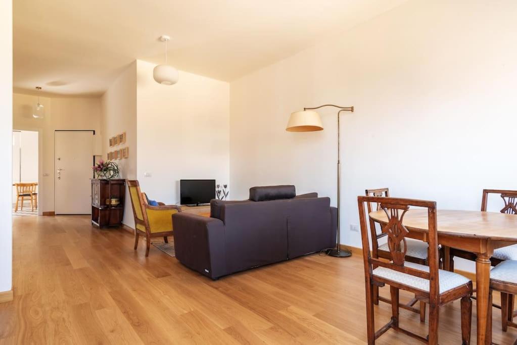 Elegante Bilocale San Calocero Apartment Милано Екстериор снимка