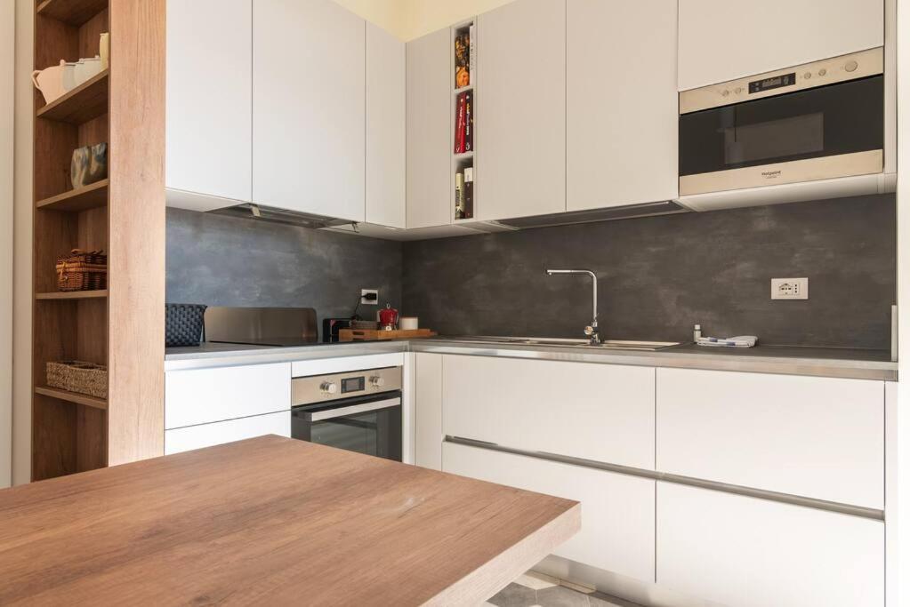 Elegante Bilocale San Calocero Apartment Милано Екстериор снимка