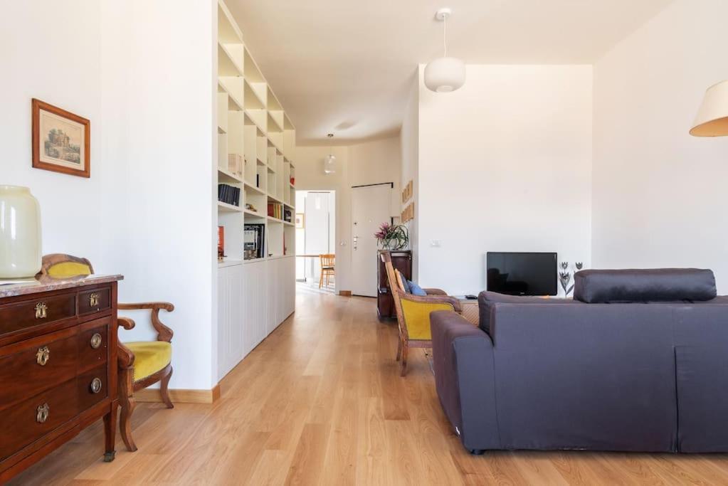Elegante Bilocale San Calocero Apartment Милано Екстериор снимка